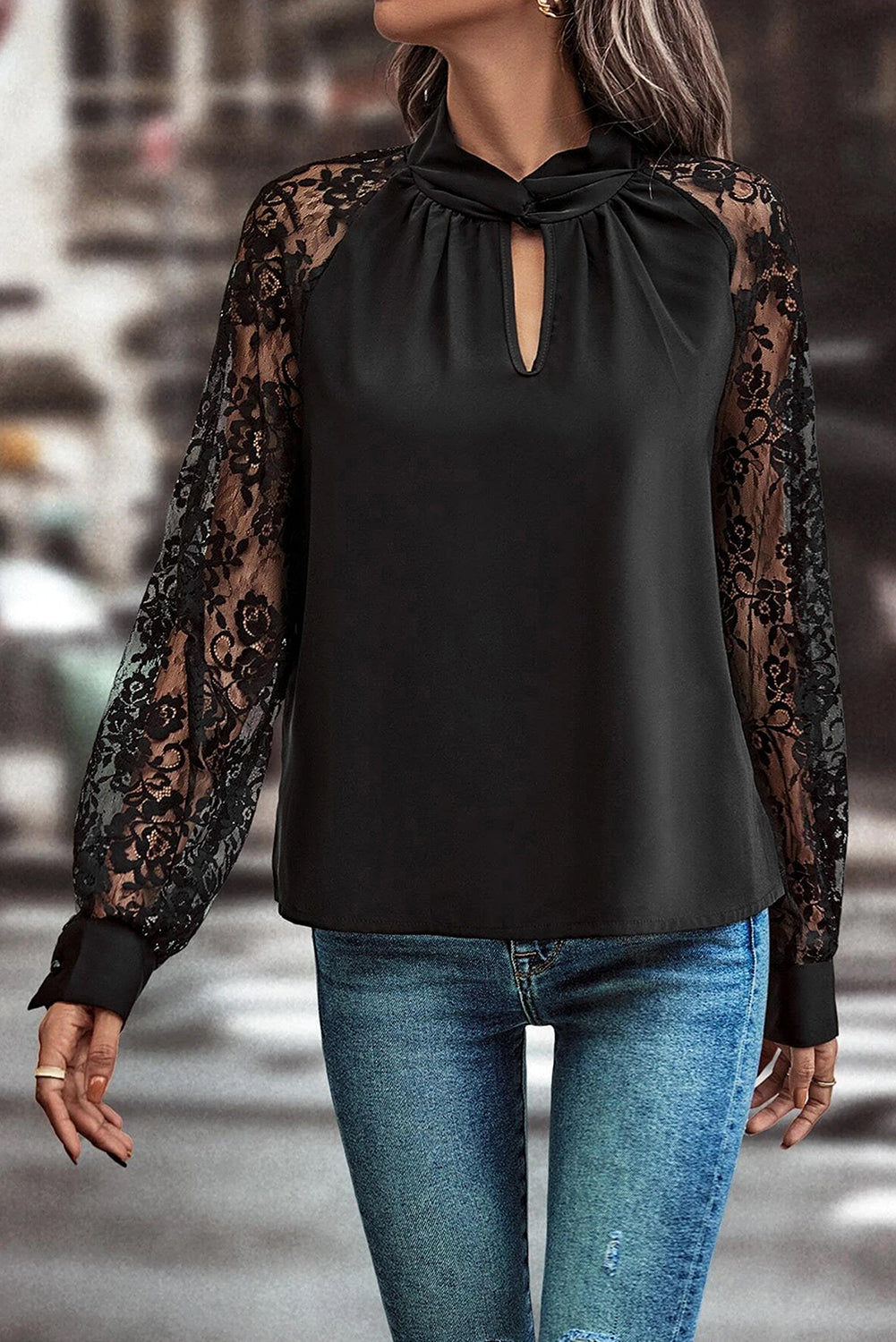 🧜‍♀️The Siren’s Lace Blouse🖤