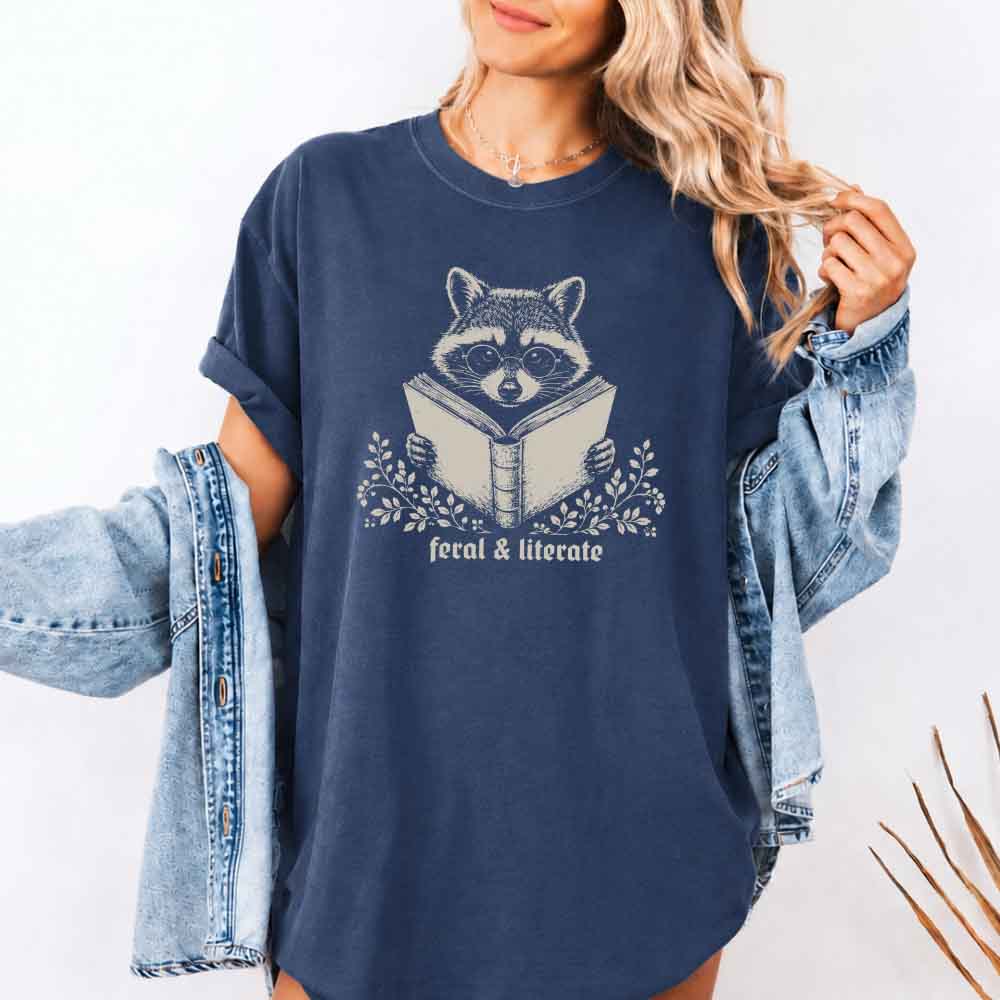 🦝 Wildly Well-Read Comfort Colors Tee 📚