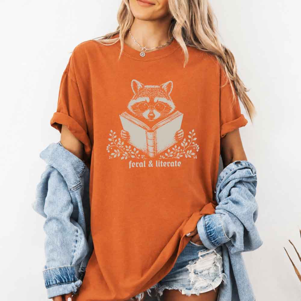 🦝 Wildly Well-Read Comfort Colors Tee 📚